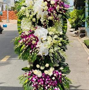 Hoa chia buồn 76